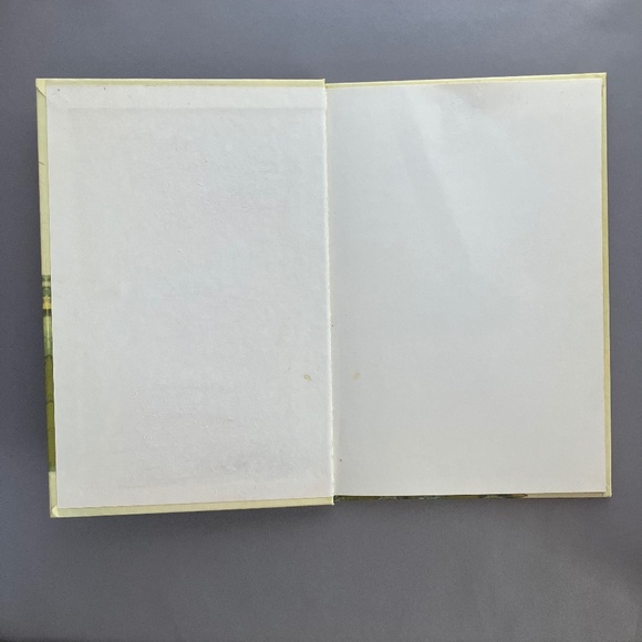 Harry and Shellburt by Dorthy O. Van Woerkom, Hardcover, 1977, Good Condition - Picture 3 of 3